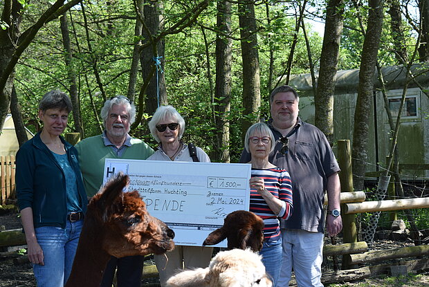 IHU e. V. Spende an Stadtteilfarm Huchting